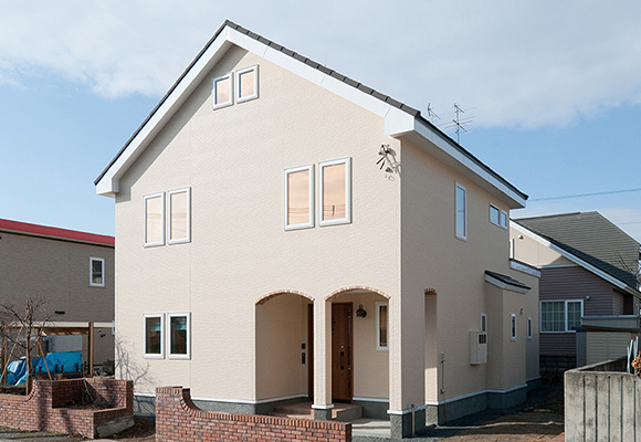 自然光で明るい「家事楽」三角屋根の家　新築　札幌　注文住宅　工務店　ハウスメーカー