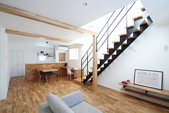 31坪　4LDK　ウッドテイスト　ナチュラル　無垢フローリング　新築　札幌　注文住宅　工務店　ハウスメーカー