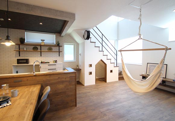 新築・施工事例を追加しました。(「家族の団らん」と「自分時間」をどちらも楽しめる家)