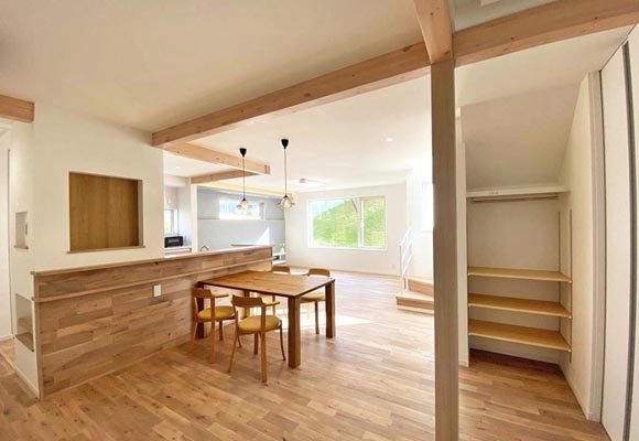 広々リビングで開放感のある家　住宅　新築　工務店　ハウスメーカー