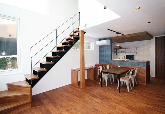 新築・施工事例を追加しました。(おしゃれも使い勝手も手に入れる、無骨カッコいい家)